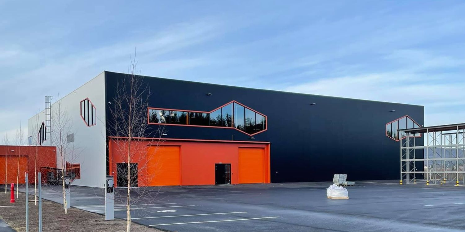 Fasaden til Banenor sitt sentrallager på Nannestad.