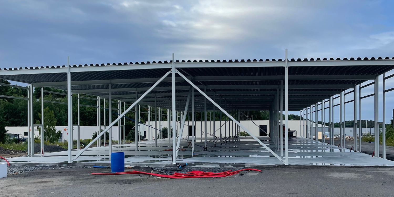 Hegdalringen trinn 1, ferdig stålkonstruksjon med tak.